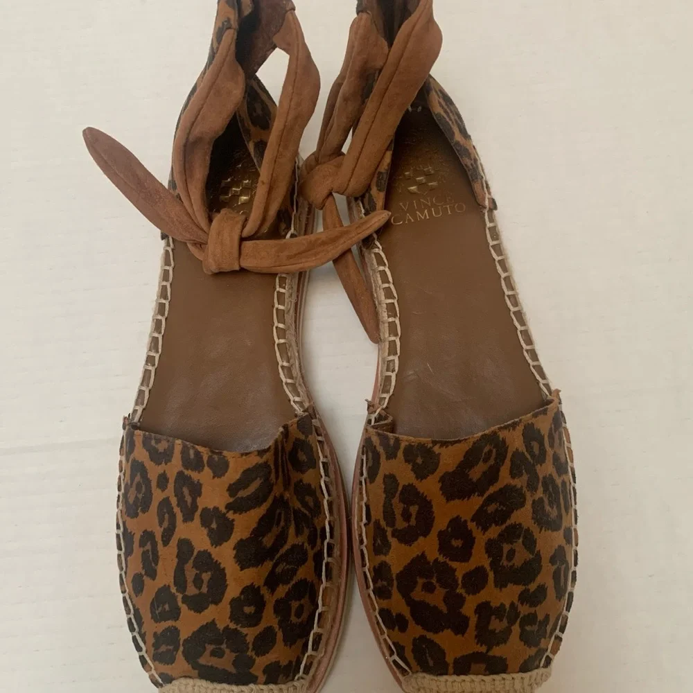 Vince‎ Camuto  Binadee Ankle Tie, Leopard Print Espadrille Wedges- Size 8